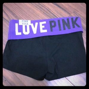 VS shortie fitness shorts